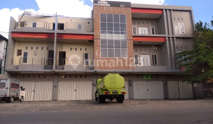 Ruko 3 Lantai Tengah Kota Kupang Cocok Buat Usaha