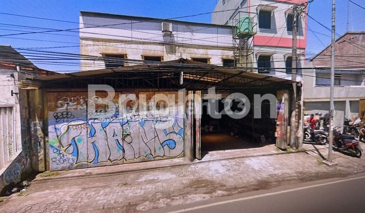 RUKO 2 GANDENG DIPINGGIR JALAN LOKASINYA STRATEGIS DEKAT MARGONDA DEPOK