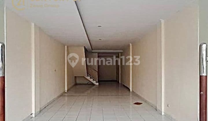 Disewakan Ruko 2.5 Lantai Di Kemang Cocok Untuk Usaha