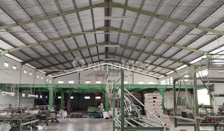 Gudang kawasan industri dekat tol di Sadang Kopo Bandung