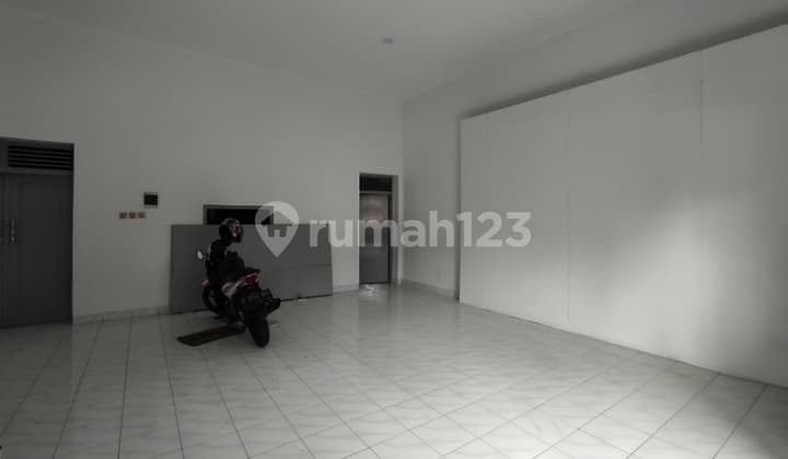 Ruko 2 Lantai Strategis Siap Pakai Di Mainroad Sudirman