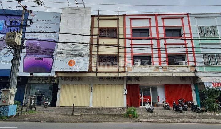 Strategic Commercial Building (Ruko) on Jln Gunung Bulusaraung, Makassar City.