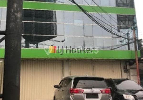 Dijual Ruko 3 Lantai Bagus di Warung Jambu, Bogor