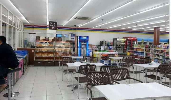 Building on Tubagus Ismail Dago Bandung