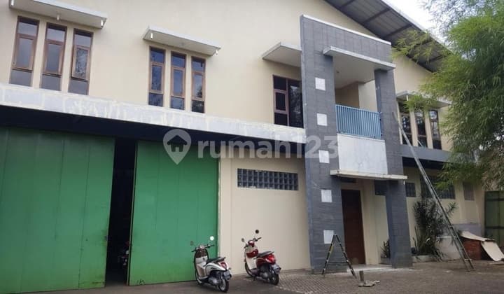 Gudang Di Sayap Batununggal Bandung