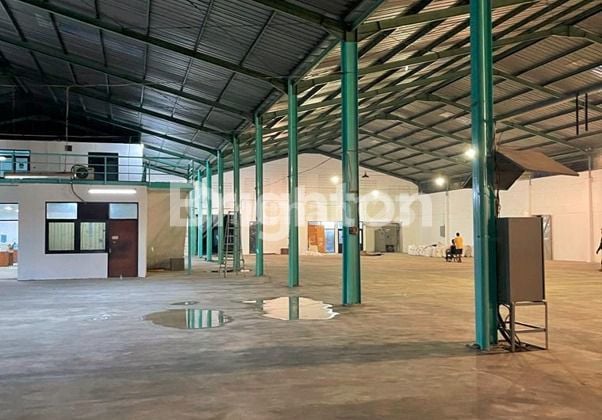 GUDANG STRATEGIS PINGGIR JALAN DEPOK