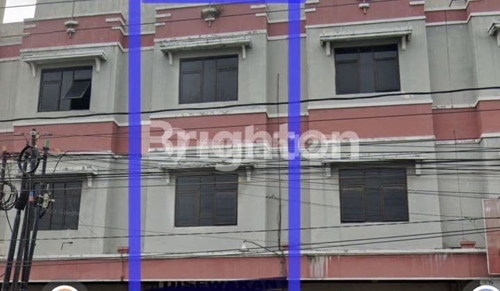 RUKO NO 3 SIAP PAKAI!!! LOKASI PREMIUM DEKAT MALL DI SOLOBARU, TIDAK BANJIR, ADA LOKASI PARKIR!! LD 5M, 3 LANTAI DEKAT PASAR!!