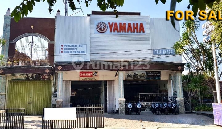 Shophouses & Houses on Main Street Singaraja Bali