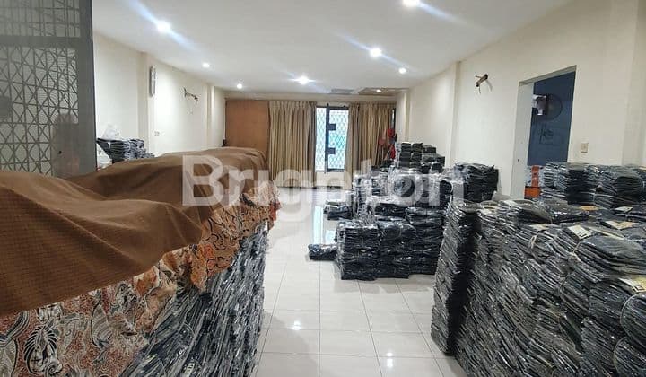 SHOPHOUSE TELUK GONG 3 FLOORS ON MAIN ROAD