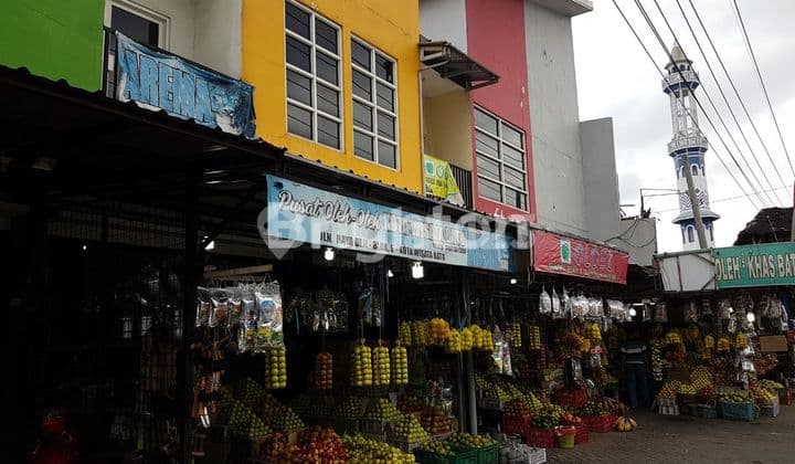 4-STOREY SHOPHOUSE ON JL IR SOEKARNO, BEJI, JUNREJO SUB-DISTRICT, BATU