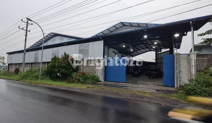 GUDANG SIAP PAKAI! BANGUNAN TERAWAT DAN KOKOH! TIDAK BANJIR! AKSES TRONTON! GERBANG 7 METER DAN TINGGI!!!