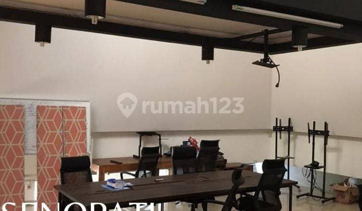 Nego Cepat Ruko Strategis Untuk Komersial Atau Kantor di Senopati