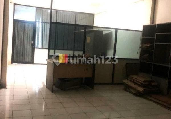 Ruko siap pakai di Agus Salim