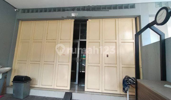 Ruko siap huni lokasi strategis di Sayap Lengkong