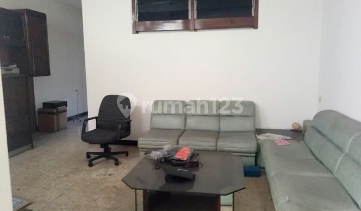 Jarang ada Ruko Strategis di Mainroad Otista - Dekat Lapangan Tegallega