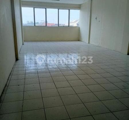 Ruko 150m² siap pakai di Meruya Ilir Raya Kembangan Jakarta Barat