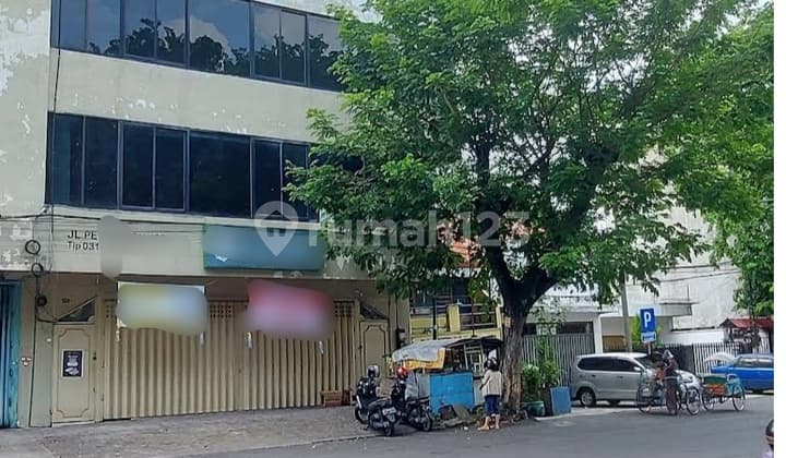 Gedung Serba Guna Di Sentra Business Surabaya