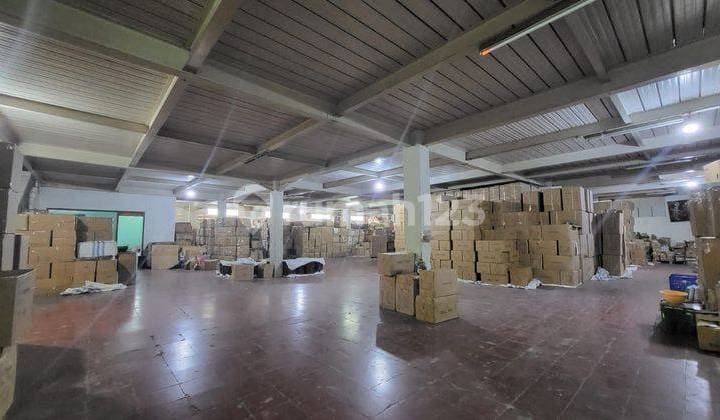 Warehouse for Sale on Caringin Main Road.