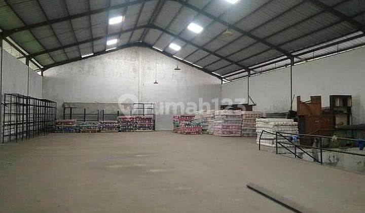 Cimareme gudang masuk kontainer 40 feet dijual