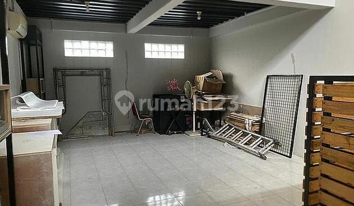 Shop House in New Parahyangan City, Busy and Strategic Location