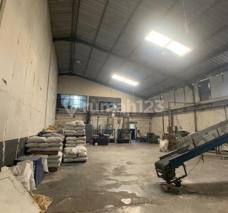 Pabrik Di Komplek Prapanca