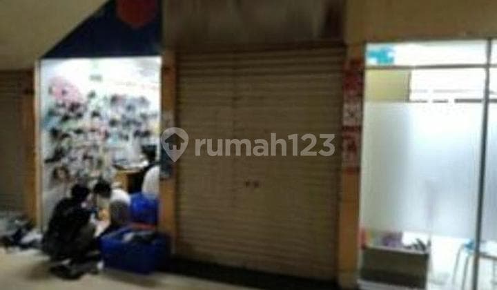 KIOS ROXY SQUARE, JAKARTA