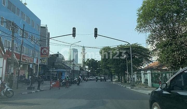 ruko atau gudang lokasi strategis