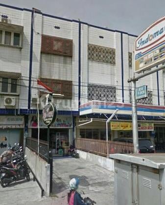 For Sale: 1 Unit of 3-Storey Shop House on Jl. Cempaka, Pekanbaru For Sale: 1 Unit of 3-Storey Shop House on Jl. Cempaka, Pekanbaru