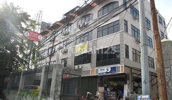 Ruko 4lt Siap Pakai Jalan Raya Kebayoran Baru Jakarta Selatan