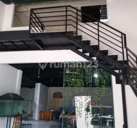 For rent: commercial space/building in Pondok Pinang