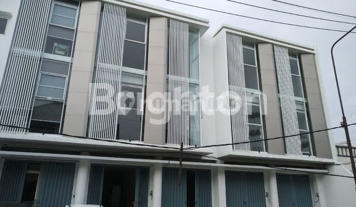 NEW 3-STORY SHOP HOUSE DHARMAHUSADA INDAH SURABAYA NEW 3-STORY SHOP HOUSE DHARMAHUSADA INDAH SURABAYA