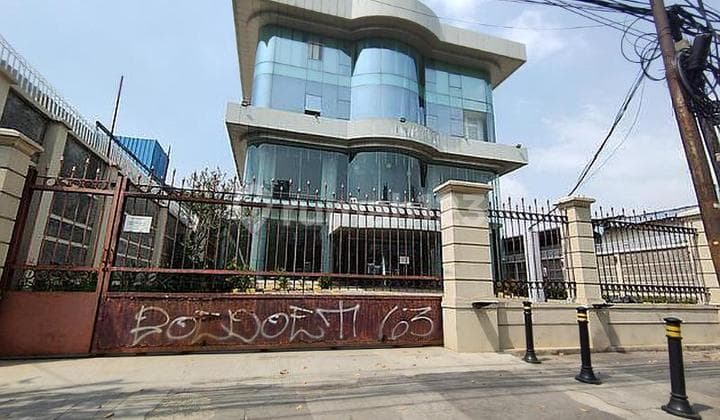 Mini building di sunter pinggir jalan raya