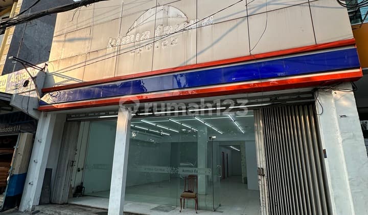 RUKO RAYA DHARMAHUSADA OPPOSITE BU RUDY WITH A WIDTH OF 9X18 METERS, 3-STORY BUILDING