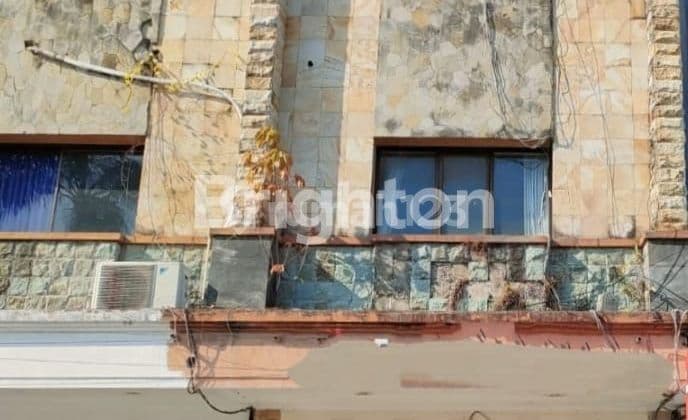 RUKO 3LT PERTOKOAN IMAM BONJOL DI DENPASAR, BALI