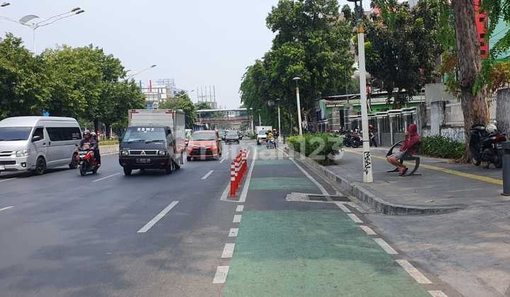 Hurry !! Office Building, Senen - Central Jakarta