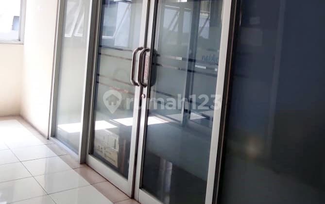 Kantor di Gunawangsa Merr Tower A Rungkut Surabaya Timur, Hadap Timur-Selatan (Hook), View City, 2AC