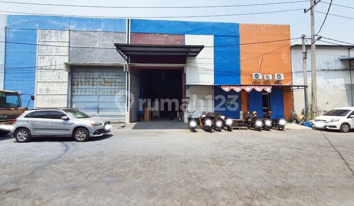 Gudang di Tambak Sawah Komplek Golden Sidoarjo, Hadap Timur, Area Komersial, Dekat Tol