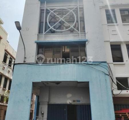 Ruko Hook Cocok untuk Usaha di Mangga Dua, Surabaya