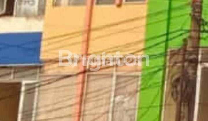 Vincensia 3-story shophouse in a strategic location near Paramount Petals Vincensia 3-story shophouse in a strategic location near Paramount Petals