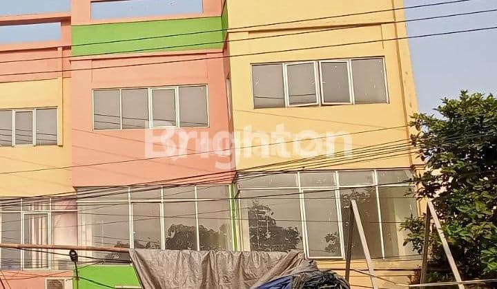 Strategic and spacious 3-story Vincensia shop house by the roadside in Curug, near Paramount Petals.