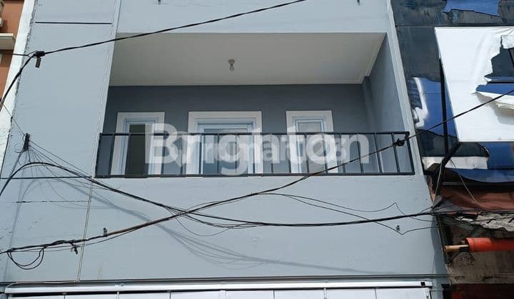 RUKO 3 1/2 LANTAI STRATEGIS DI DEPOK