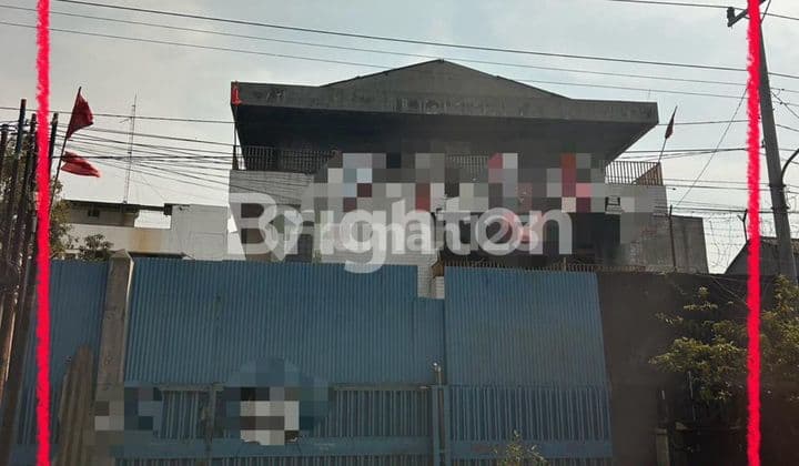 GUDANG SERBA GUNA SIAP PAKAI! LOKASI PALING DI CARI, HANYA 200 METER SAJA DRI MASJID SYEIKH ZAYED SOLO! ROW JALAN 4 MOBIL PAPASAN!! ISTIMEWAHH