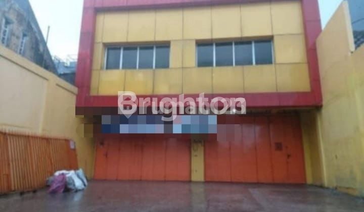 RUKO BESAR DAN BAGUS SIAP PAKAI!! LOKASI STRATEGIS! BANGUNAN TERAWAT DAN SIAP PAKAI! ROW JALAN 3 MOBIL PAPASAN!! LEBAR DEPAN 9M!! ISTIMEWA!! DEKAT PASAR RUKO BESAR DAN BAGUS SIAP PAKAI!! LOKASI STRATEGIS! BANGUNAN TERAWAT DAN SIAP PAKAI! ROW JALAN 3 MOBIL PAPASAN!! LEBAR DEPAN 9M!! ISTIMEWA!! DEKAT PASAR