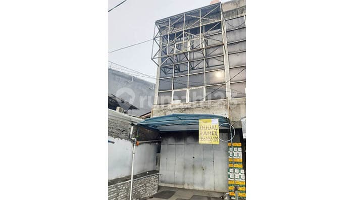 Shop House on Tenggiri Street, Rawamangun, Area 88m2