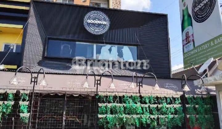 RUKO CAFE SIAP USAHA, AREA SEGITIGA EMAS SETURAN BABARSARI.DIKELILINGI KAMPUS: STIE YKPN, ATMAJAYA, UPN, AMIKOM. APARTEMEN: STUDENT PARK, STUDENT CASTLE, VIVO, PAKUWON MALL