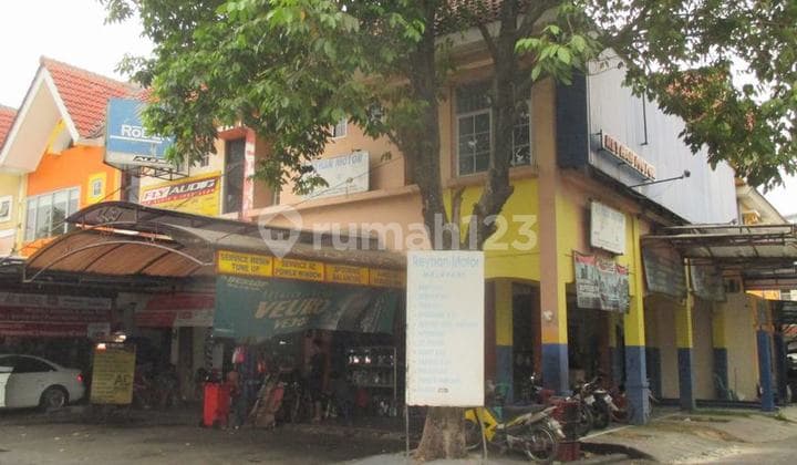 Shop House Visible from Soetopo Main Road, Affordable & Strategic BSD City, Business Ready, SHM, BSD City Auto Parts Center