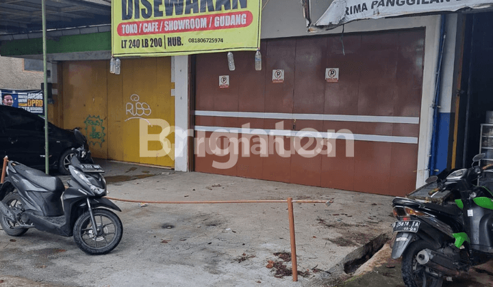 Semi-Hook, perempatan pindad, Dekat TSM, sangat ramai