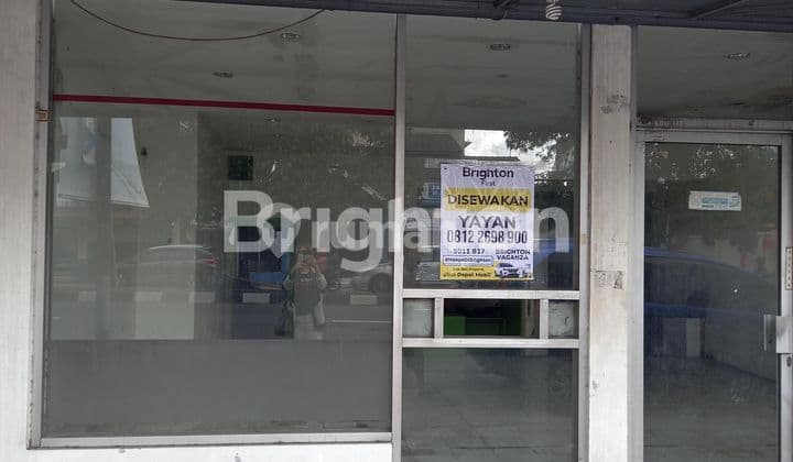 RUANG USAHA BEKAS APOTEK,UNTUK TEMPAT TINGGAL JUGA BOLEH, PINGGIR JALAN RAYA SOLO KM 10, SOROGENEN