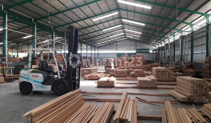Pabrik kayu Aktif, Raya Cerme gresik lengkap mesin dan Hoist