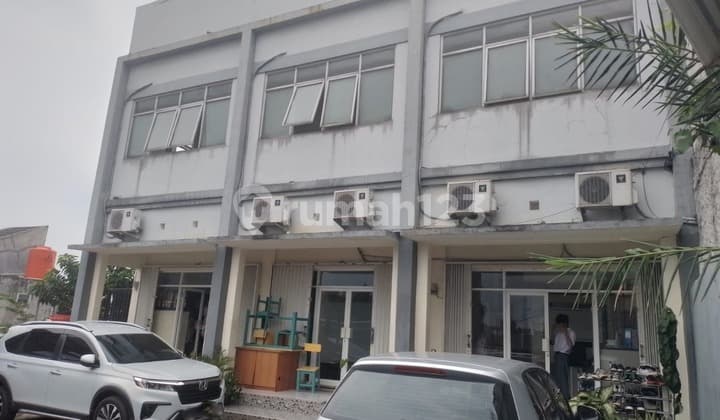 Ruko Gandeng 3 Di Ciputat Tangerang Selatan